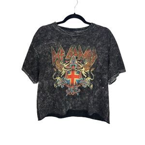 Def Leppard Women’s M/L Band Tee Short Sleeve Crop Top Gray